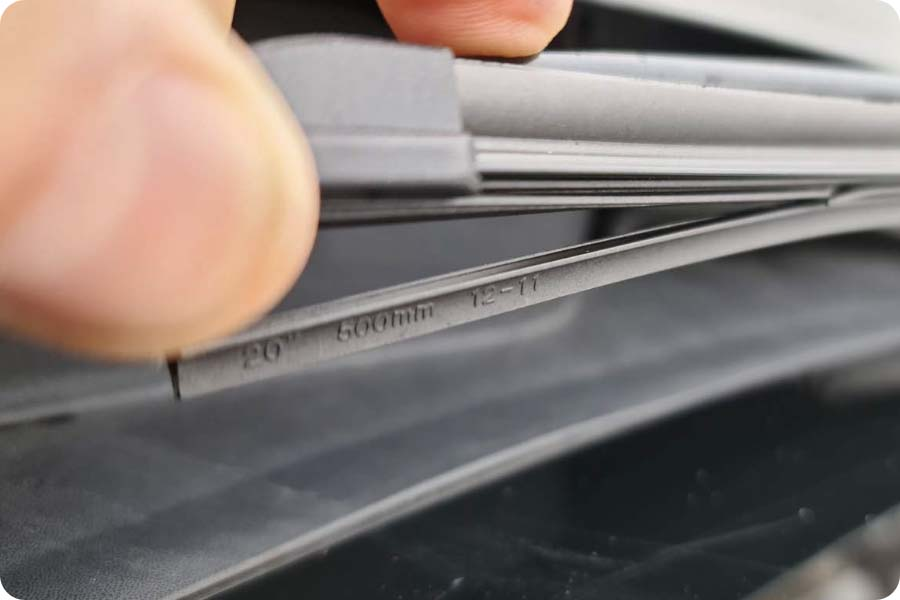 Запобігання пошкодженню лобового скла